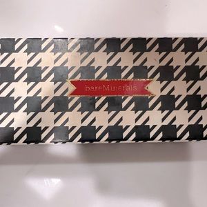 Bare minerals make up compact